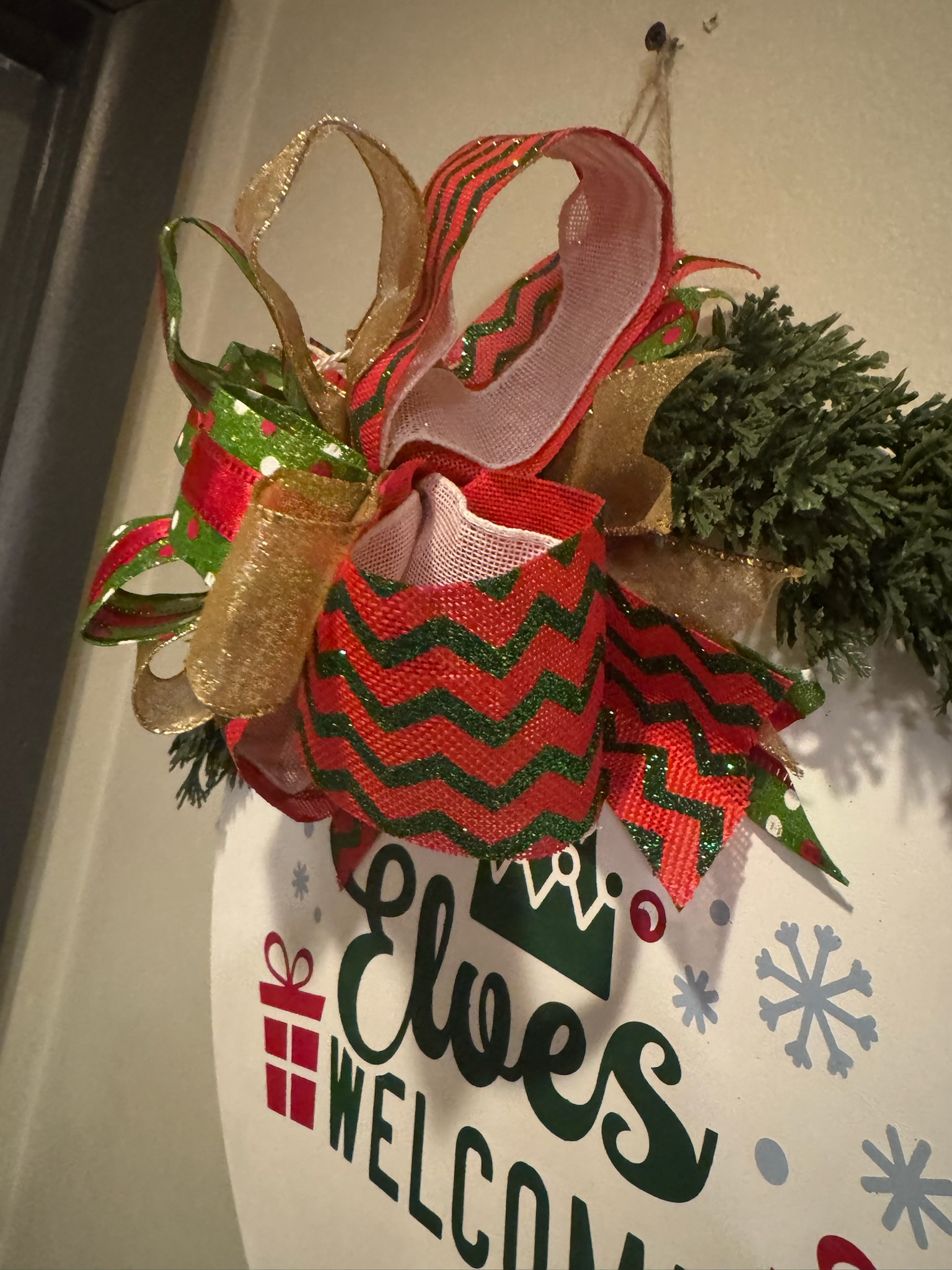 Elves Welcome Hanging Sign - Image 3